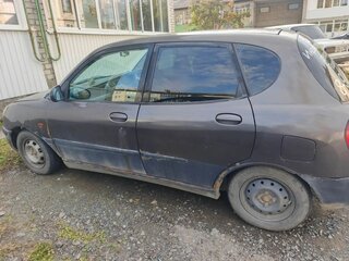 1998 Daihatsu Storia I (M100), серый, 100000 рублей, вид 4