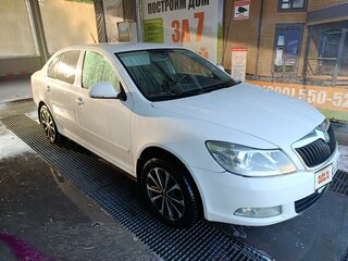 2012 Skoda Octavia II (A5) Рестайлинг, белый, 950000 рублей, вид 5