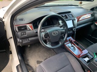 2013 Toyota Camry VII (XV50), белый, 1290000 рублей, вид 5