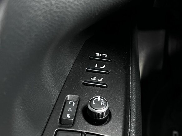 2021 Toyota Camry VIII (XV70) Рестайлинг, белый - вид 24
