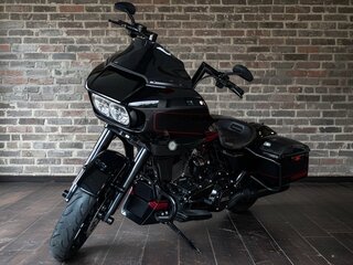 2021 Harley-Davidson CVO Road Glide, чёрный, 2600000 рублей, вид 2