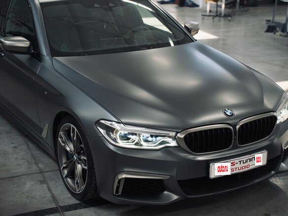 2019 BMW 5 серии M550i xDrive VII (G30/G31/G38), чёрный, 5990000 рублей