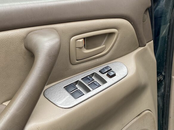 2001 Toyota Sequoia I, зелёный - вид 13