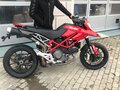 2011 Ducati Hypermotard, красный