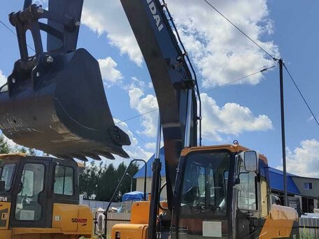 2025 Hyundai R220LC, жёлтый, 10799999 рублей, вид 1