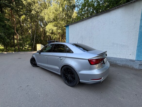 2016 Audi A3 III (8V) Рестайлинг, серый, 2290000 рублей - вид 3