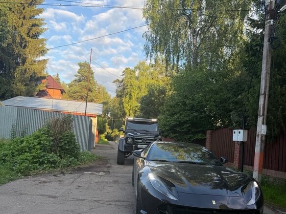 2017 Ferrari 812 Superfast, чёрный, 30750000 рублей - вид 2