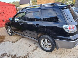 2004 Mitsubishi Outlander I, чёрный, 950000 рублей, вид 4