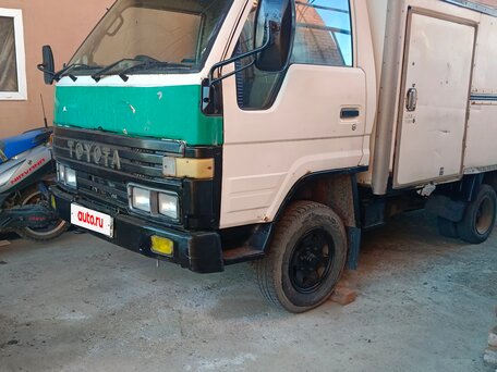 1989 Toyota Dyna, белый, 280000 рублей, вид 1