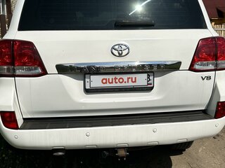 2011 Toyota Land Cruiser 200 Series, белый, 3400000 рублей, вид 3