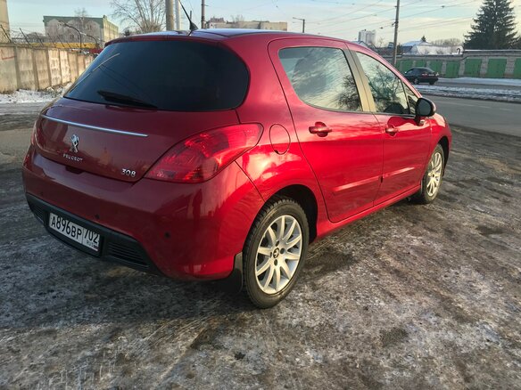 2011 Peugeot 308 I Рестайлинг, красный - вид 3