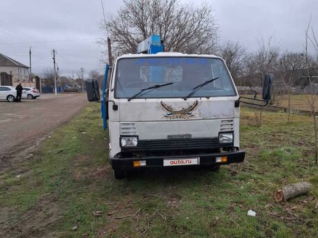 1987 Mazda Titan, белый, 1750000 рублей, вид 4
