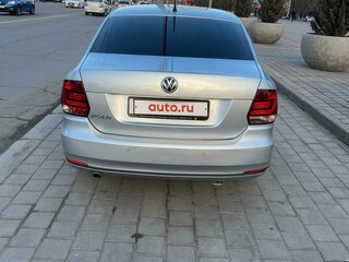 2015 Volkswagen Polo V Рестайлинг, серебристый, 1100000 рублей, вид 4