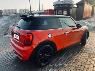 2019 Mini Hatch Cooper S III (F55/F56) Рестайлинг, оранжевый, 2500000 рублей, вид 5