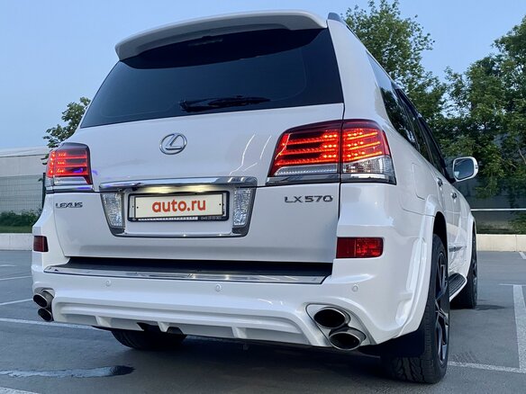 2014 Lexus LX 570 III Рестайлинг, белый, 5990000 рублей - вид 9