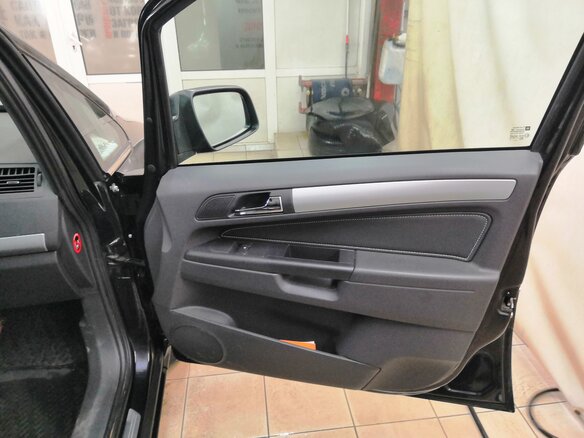 2011 Opel Zafira B Рестайлинг, чёрный - вид 28