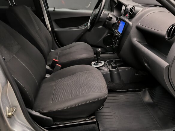 2015 Lada (ВАЗ) Granta I, серебристый, 370000 рублей - вид 7