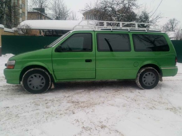 1993 Dodge Caravan Grand II, зелёный - вид 2