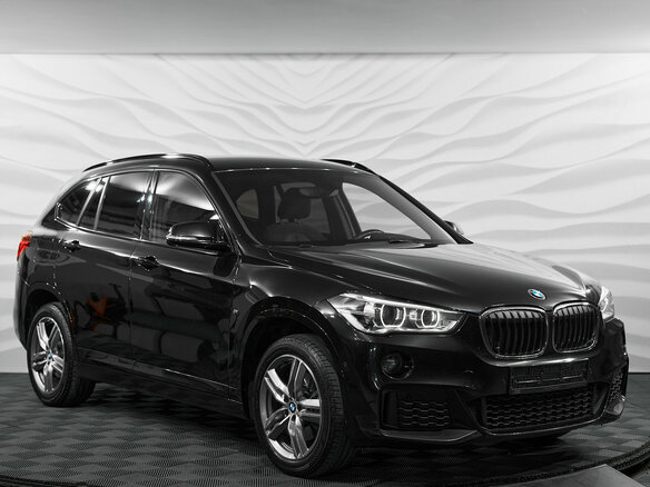 2019 BMW X1 20i xDrive II (F48), чёрный - вид 2