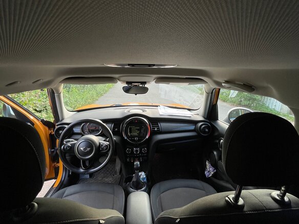 2014 Mini Hatch Cooper III (F55/F56), жёлтый, 1850000 рублей - вид 9