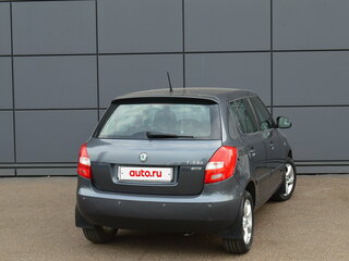 2011 Skoda Fabia II Рестайлинг, серый, 630000 рублей, вид 4