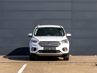 2017 Ford Kuga II Рестайлинг, белый, 1595000 рублей, вид 2