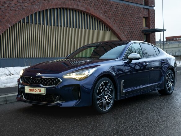 2021 Kia Stinger I Рестайлинг, синий