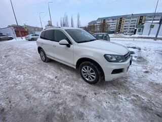 2011 Volkswagen Touareg II, белый, 2050000 рублей, вид 1