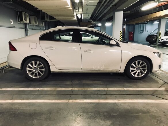 2014 Volvo S60 II Рестайлинг, белый - вид 4