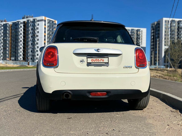 2015 Mini Hatch Cooper III (F55/F56), белый - вид 5