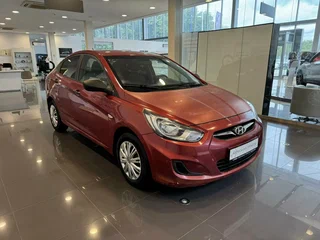 2014 Hyundai Solaris I, красный, 730000 рублей, вид 3