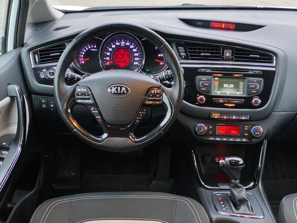 2016 Kia Ceed II Рестайлинг, белый - вид 7