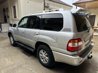2006 Toyota Land Cruiser 100 Series Рестайлинг 2, серебристый, 2900000 рублей, вид 3