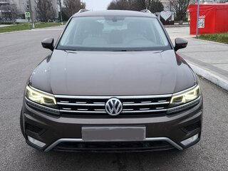 2017 Volkswagen Tiguan II, коричневый, 2900000 рублей, вид 2