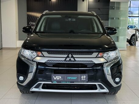2019 Mitsubishi Outlander III Рестайлинг 3, чёрный, 1950000 рублей, вид 2