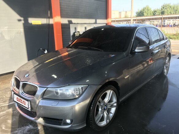 2011 BMW 3 серии 325i V (E90/E91/E92/E93) Рестайлинг, серебристый - вид 1