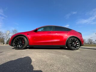 2021 Tesla Model Y Performance I, красный, 3990000 рублей, вид 4
