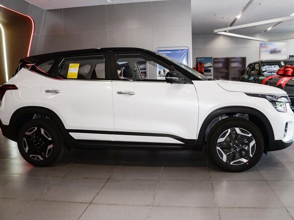 2026 Kia Seltos I Рестайлинг, белый, 2130000 рублей - вид 8