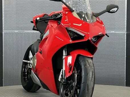2019 Ducati Panigale V4, красный, 1329000 рублей, вид 3