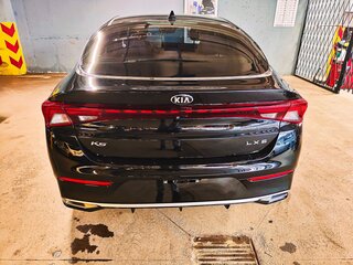 2020 Kia K5 III, чёрный, 2550000 рублей, вид 3