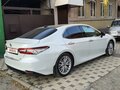 2020 Toyota Camry VIII (XV70), белый, 3300000 рублей - вид 3