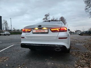 2019 Kia Optima IV Рестайлинг, белый, 2250000 рублей, вид 3