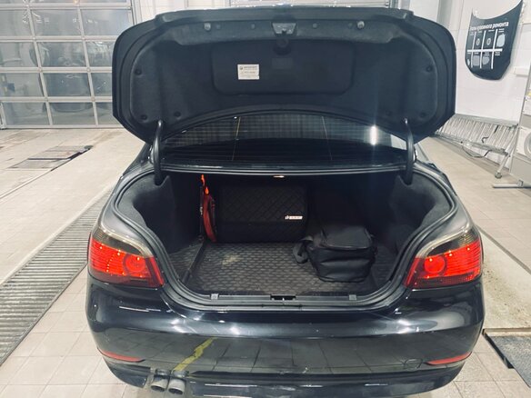 2006 BMW 5 серии 525xi V (E60/E61), чёрный - вид 14