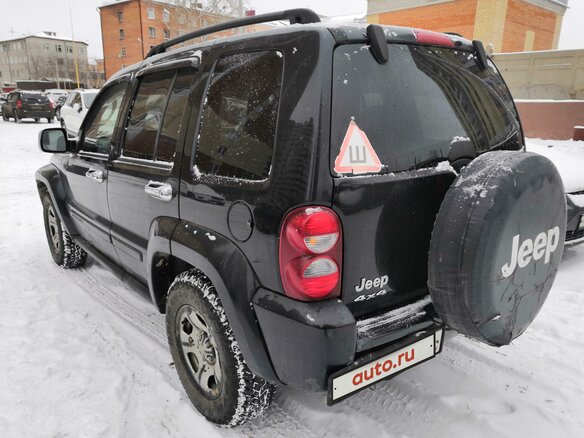 2005 Jeep Liberty (North America) I, чёрный - вид 3
