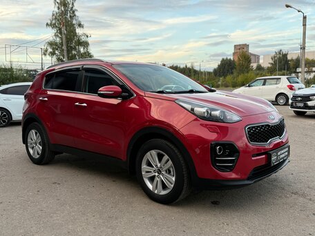 2018 Kia Sportage IV, красный, 2100000 рублей, вид 2