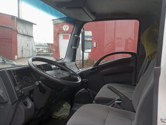 2017 Isuzu Elf (N-series), белый, 3300000 рублей
