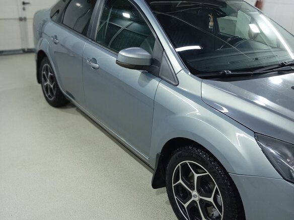 2010 Ford Focus II Рестайлинг, серый, 810000 рублей - вид 1