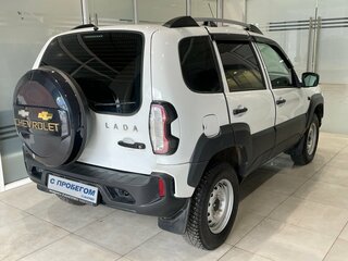 2024 Lada (ВАЗ) Niva Travel I, белый, 1049000 рублей, вид 4