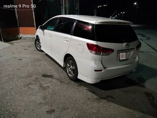 2010 Toyota Wish II, белый, 1300000 рублей, вид 2