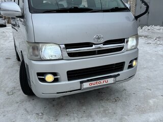2005 Toyota HiAce H200, серый, 1890000 рублей, вид 3